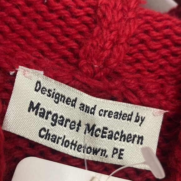 New Handmade Sweater Womens Medium Red Merino Wool Cable Knit Hoodie PEI Canada - Picture 13 of 16